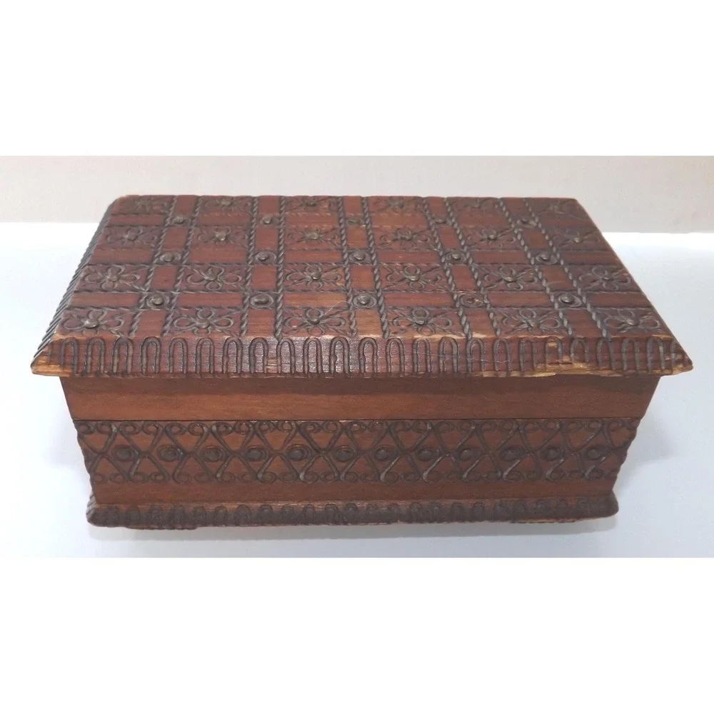 Vintage Hand-Carved Polish Jewelry Box – Tatra Folk Art Trinket